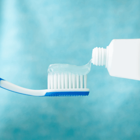 ¿Es peligroso cepillarme los dientes inmediatamente después de comer?