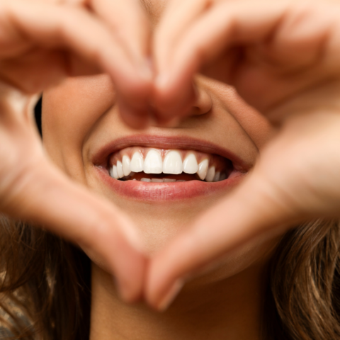 Sonrisas en movimiento: El impacto del uso de brackets